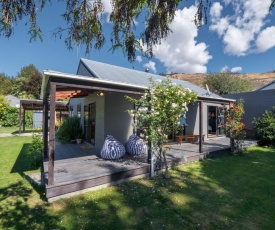 Haven on Heuchan - Wanaka Holiday Home