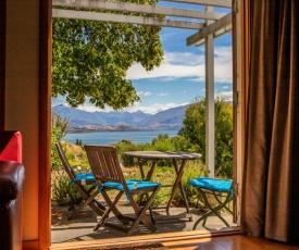 Hill Cottage - Wanaka Holiday Home