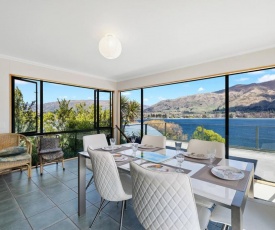 Lakeside Serenity - Wanaka Holiday Home