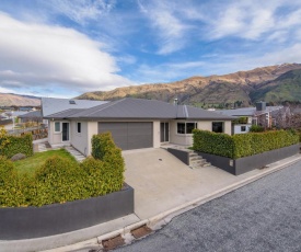 Meadowstone Retreat - Wanaka Holiday Home