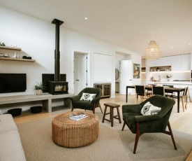 Stackbrae - Sleeps 8 - Spa Pool - Modern & Stylish