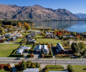 Stylish apartment, Lake Wanaka views