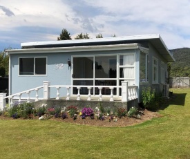 Manapouri Mountain Views - Manapouri Holiday House