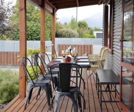 Mokonui Cottage - Te Anau Holiday Home