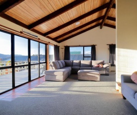 Murchison Mount View - Te Anau Holiday Home