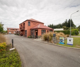 Red Tussock Motel