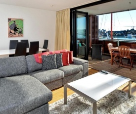 QV Stylish Waterfront Apartment - 317