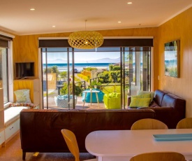 Bach 7 by The Sea - Marahau Holiday Home