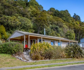 Sandy Feet Retreat - Marahau Holiday Home