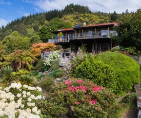 Tasman Hideaway - Marahau Holiday Home