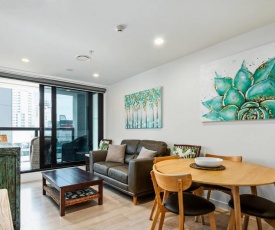 Sky Tower on Your Doorstep! Modern Two Bedroom