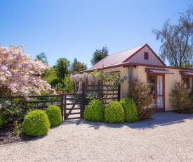 Tasman Village Cottage