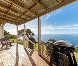 Moeraki with private walkway to Onetangi Beach by Waiheke Unlimited