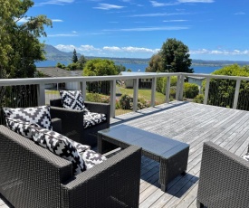 Cosy Stay - Acacia Bay Holiday Home