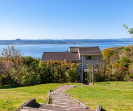 Panoramic Paradise - Acacia Bay Holiday Home