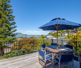 Taupo Treasure - Acacia Bay Holiday Home