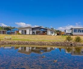 Lake on Scott - Cooks Beach Holiday Home