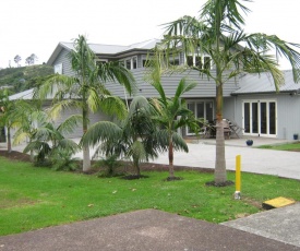 Cathedral Cove Apartment