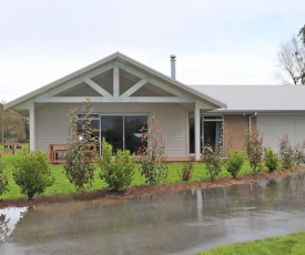 Country Living on Raynes Road