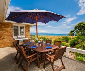 Wai Whare - Kuaotunu Absolute Beachfront Holiday Home