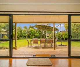 Kowhai Corner - Matarangi Holiday Home