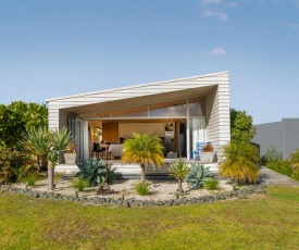 Modpod on The Tee - Matarangi Holiday Home