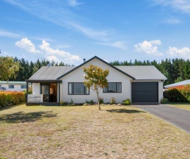 Te Kaha - Motuoapa Holiday Home