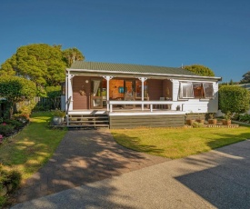 The Onemana Cottage - Onemana Holiday Home