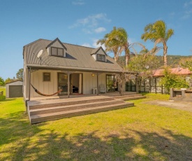 Jewel on Crown Reef - Pauanui Holiday Home