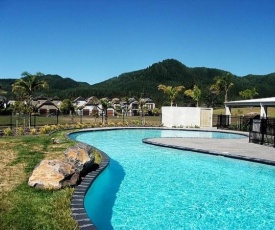 Pauanui Lakes - Pauanui Holiday Home