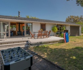 Sunny Winderton - Pauanui Holiday Home