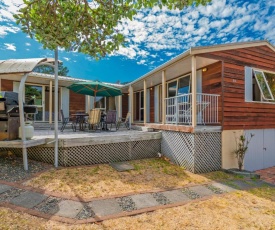 Twin Harbour Hub - Pauanui Holiday Home