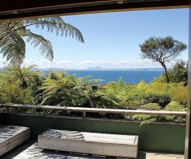 Amidst Bush and Birdsong - Pukawa Holiday Home