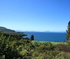 Nestled Atop the Lane - Pukawa Bay Holiday Home