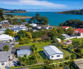 Raglan beach retreat - 2 bedrooms -