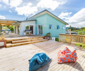 The Greenhouse - Raglan Holiday Home