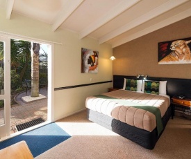 MALFROY Motor Lodge Rotorua - Accommodation and Mineral Pool