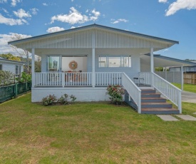 Manaia Cottage - Tairua Holiday Home