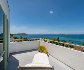 Picturesque on Paku - Tairua Holiday Home