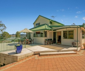 Ultimate Ocean Beach - Tairua Holiday Home