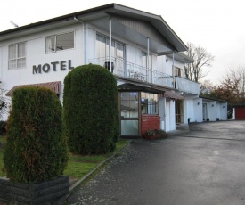 Adelphi Motel