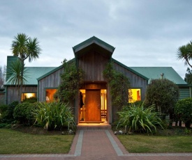 Whakaipo Lodge