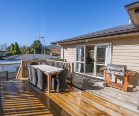 Karamu Retreat with Wifi - Taupo Holiday Home