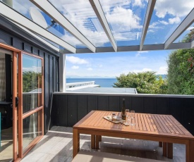 Lakeside Vista - Taupo Holiday Home