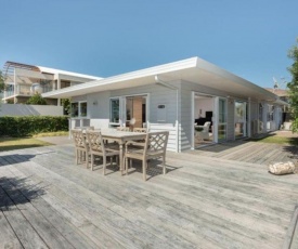 Seaside Beach Retreat - Outdoor living