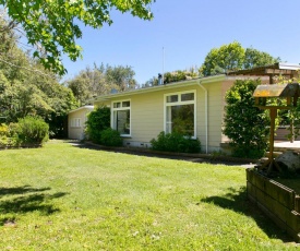 The Trout House - Turangi Holiday Home