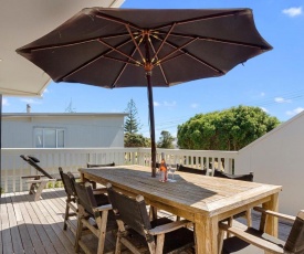 The Beach Life - Waihi Beach Holiday Home