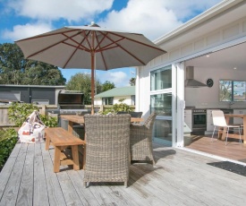 The Waihi Beach House - Waihi Beach Holiday Home