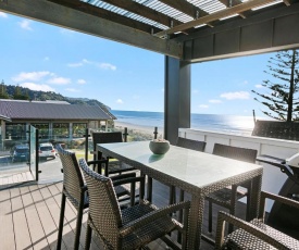 The White Haus - Waihi Beach Upstairs Holiday Unit