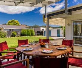 Gone Coastal - Whangamata Holiday House